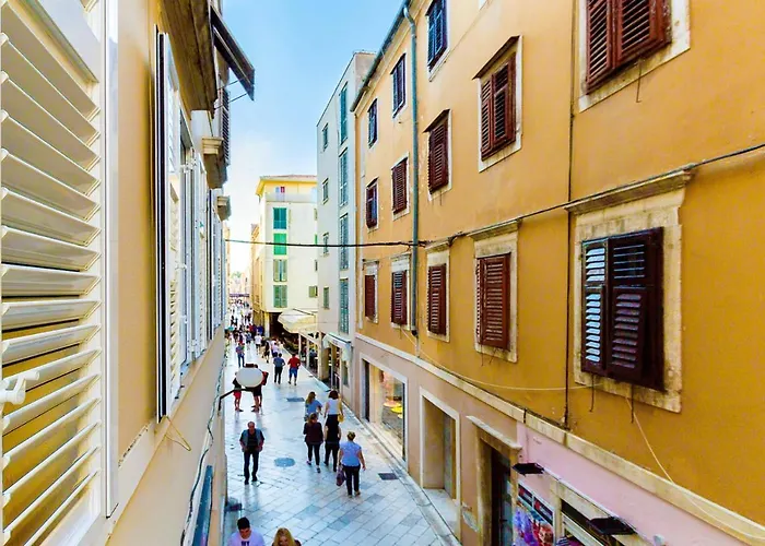 Divinity\'S - Old Town Center