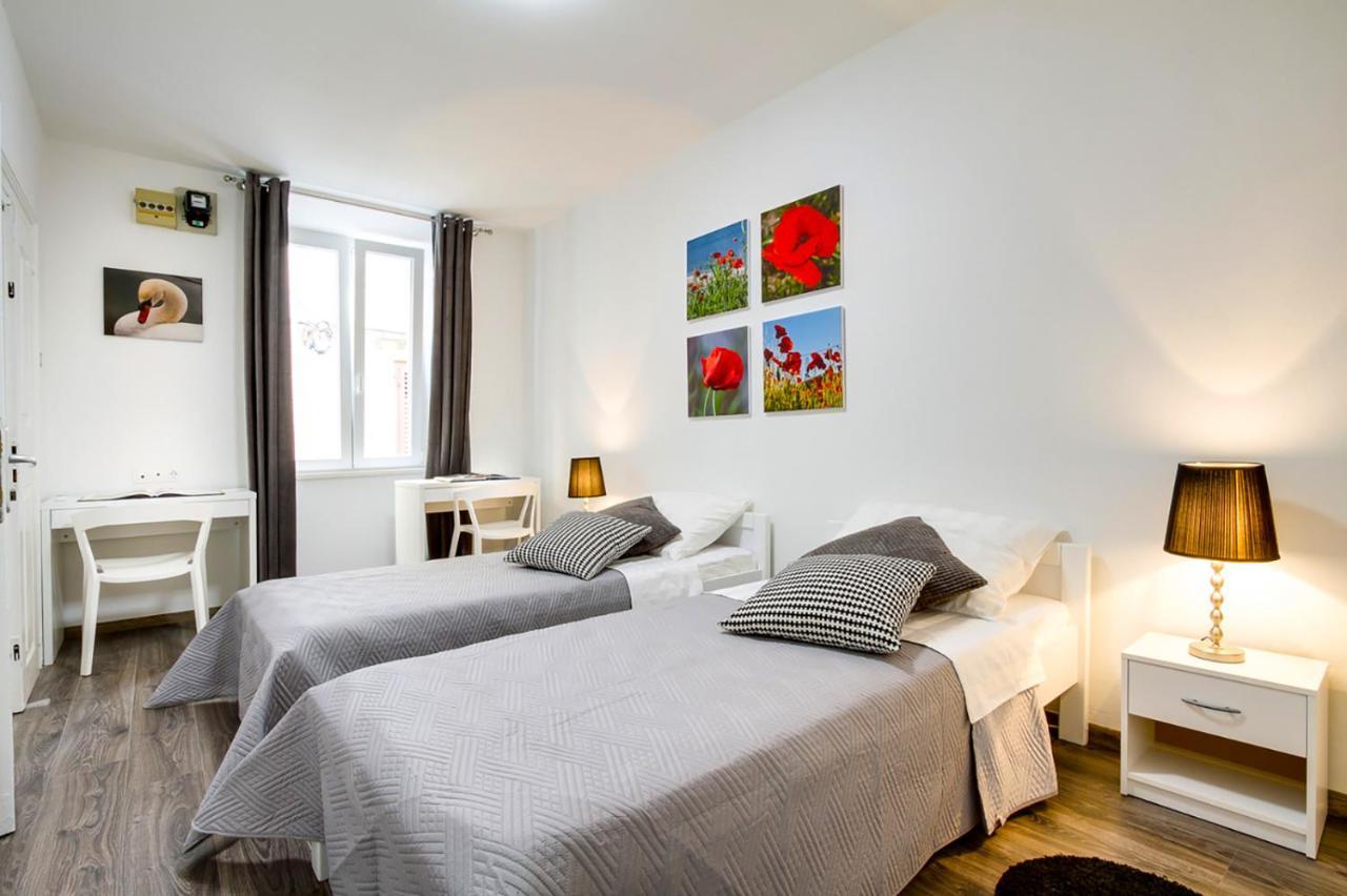 Apartment Divinity's - Old Town Center *